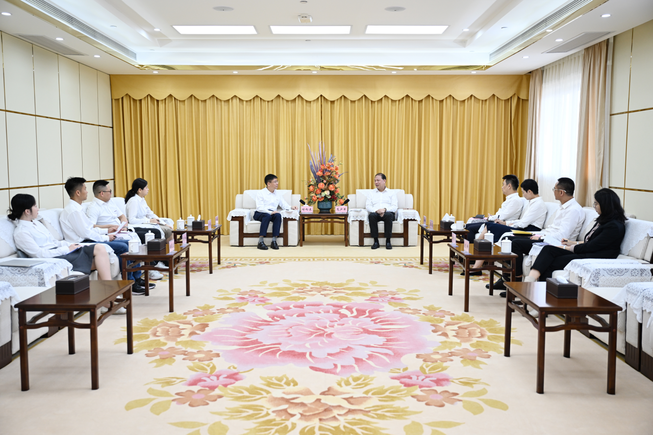 范少军会见ezweb易利娱乐平台智能董事长付向东
