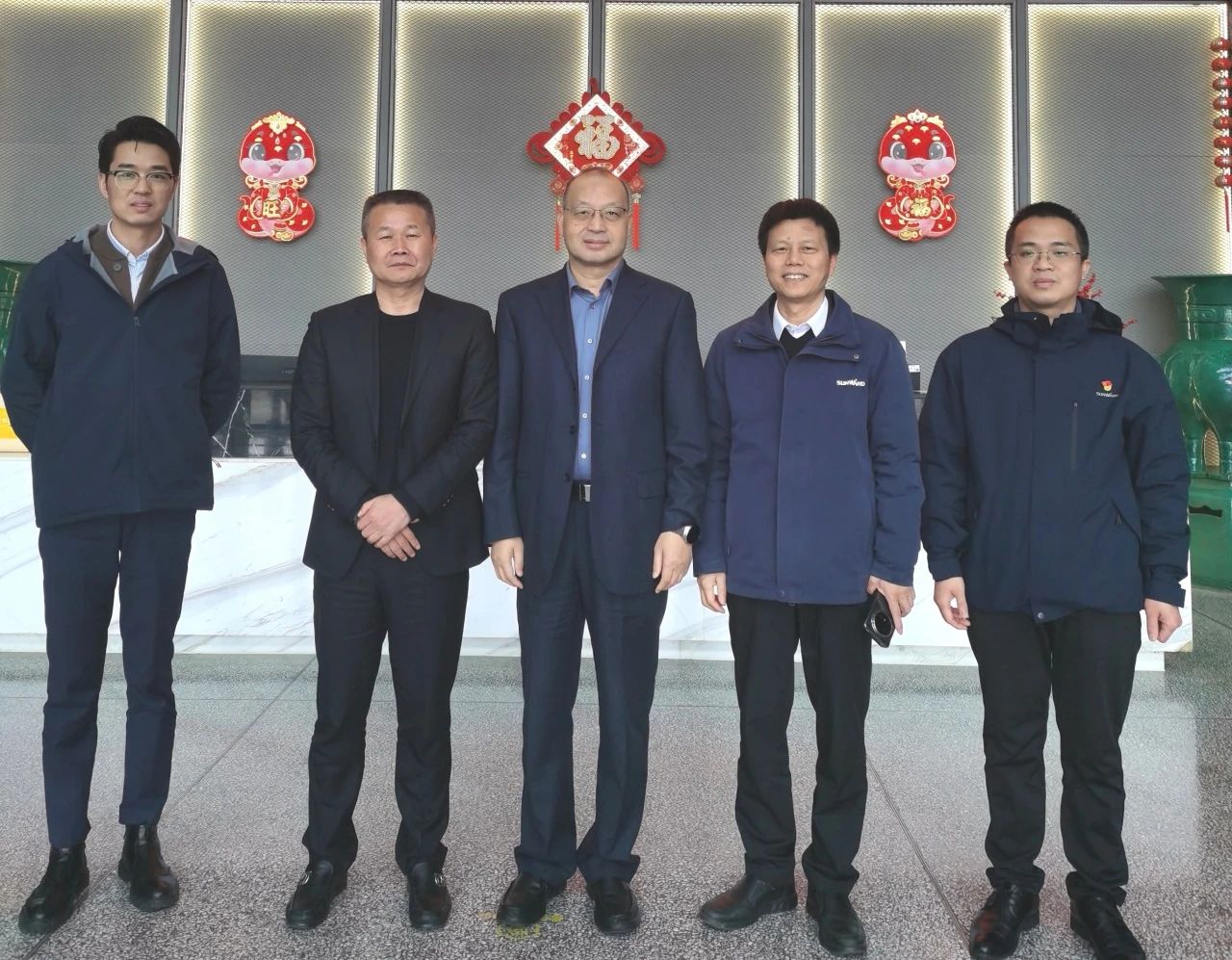 中国工程机械工业协会秘书长吴培国到访ezweb易利娱乐平台智能