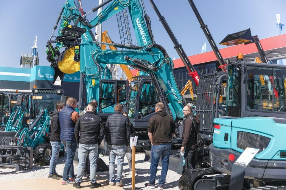 Bauma 2025 | 聚焦2025德国宝马展，探索ezweb易利娱乐平台智能的立异装备与可一连解决计划