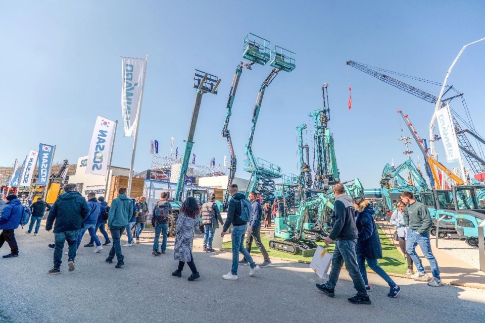 Bauma 2025 | 聚焦2025德国宝马展，探索ezweb易利娱乐平台智能的立异装备与可一连解决计划