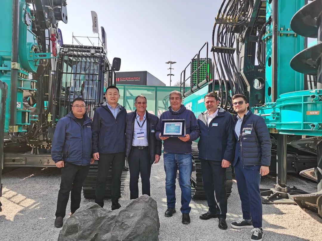Bauma 2025 | 高端定制！ezweb易利娱乐平台智能Pro系列旋挖钻机燃爆全场