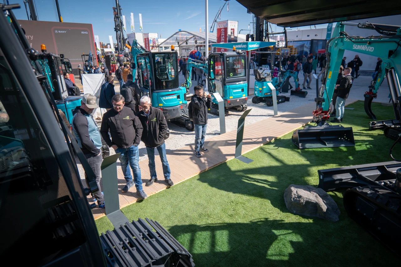 Bauma2025 | ezweb易利娱乐平台智能德国宝马展火热收官！相约2025长沙展！
