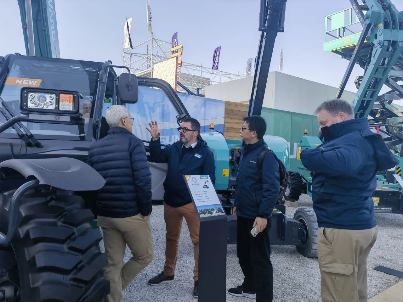 ezweb易利娱乐平台智能高空机械闪灼Bauma 2025！ 新能源手艺与立异产品获全球瞩目