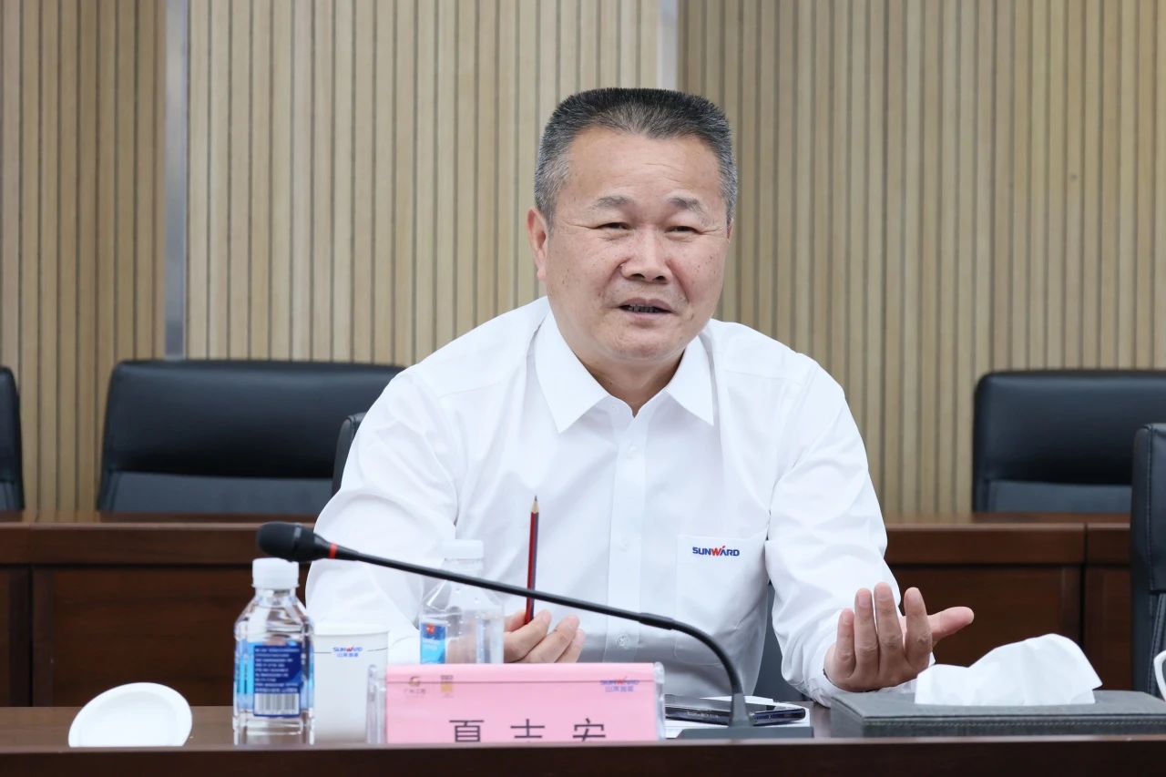共促中国制造扬帆外洋！中国出口信用包管公司到访ezweb易利娱乐平台智能