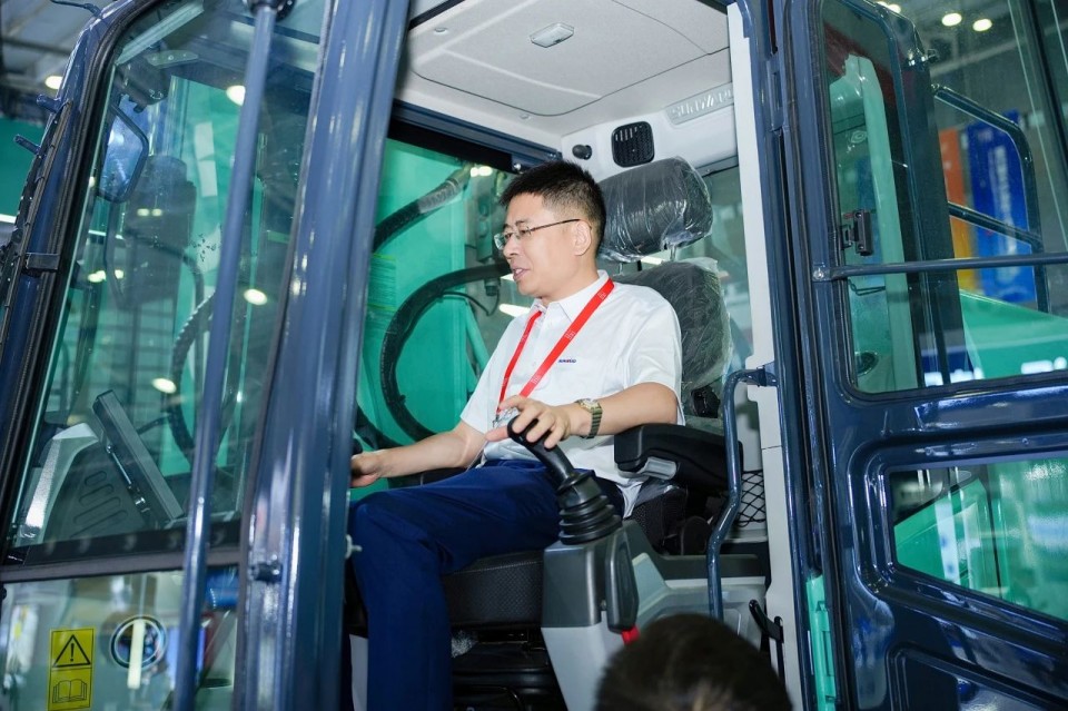 2025 CICEE | ezweb易利娱乐平台智能实力闪灼2025长沙国际工程机械展