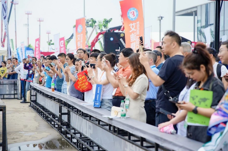 2025 CICEE | ezweb易利娱乐平台智能实力闪灼2025长沙国际工程机械展