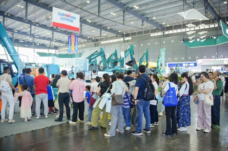 2025 CICEE | 圆满收官！ezweb易利娱乐平台智能展区亮点精彩回首