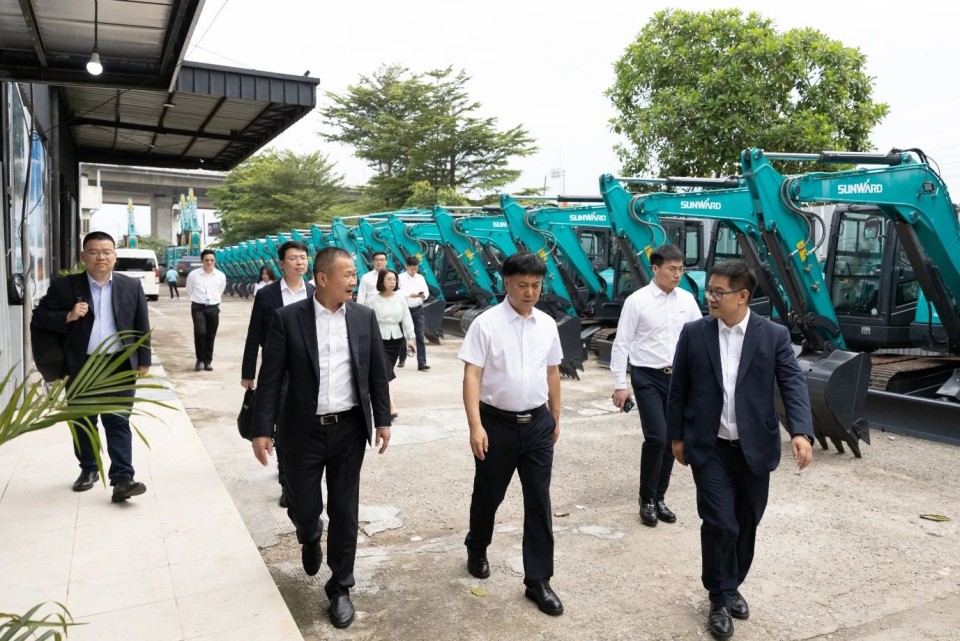 广州工控集团党委书记、董事长景广军率队考察ezweb易利娱乐平台智能印尼子公司