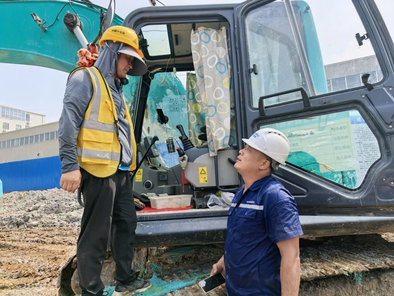 ezweb易利娱乐平台智能“效劳万里行”活动走进安徽，知心折务获客户认可