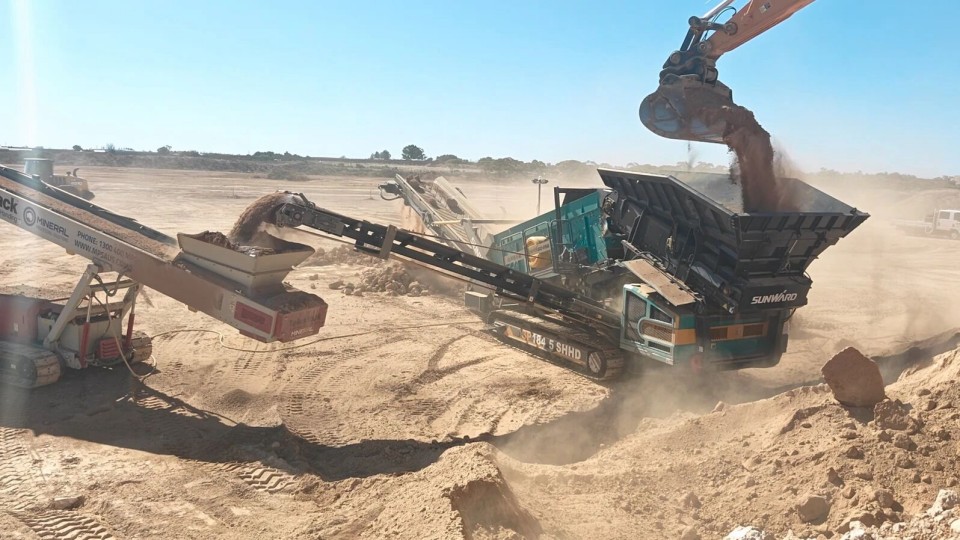 高效环保深受认可！ezweb易利娱乐平台智能破碎筛分装备首进澳洲市场