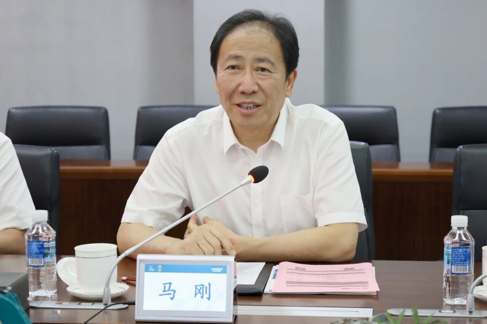 中国煤炭地质总局局长马刚到访ezweb易利娱乐平台智能，同谋绿色智能矿山装备生长新路径