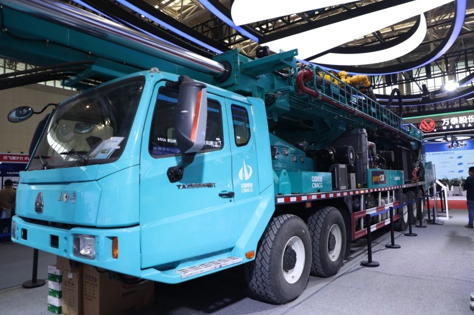 “地勘装备能力提升的重大突破”！ezweb易利娱乐平台智能联合中国煤炭地质总局宣布T138车载钻机